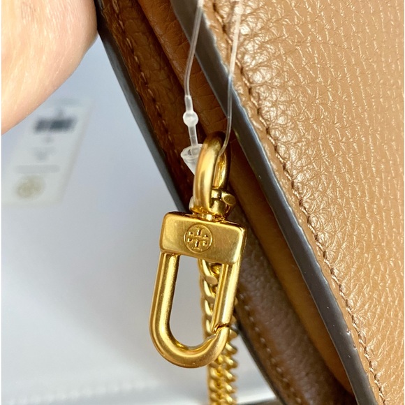 SOLD🌈NEW🌈💜Tory Burch Britten Chain Wallet/crossbody bag/shoulder bag/Leather - Picture 9 of 10